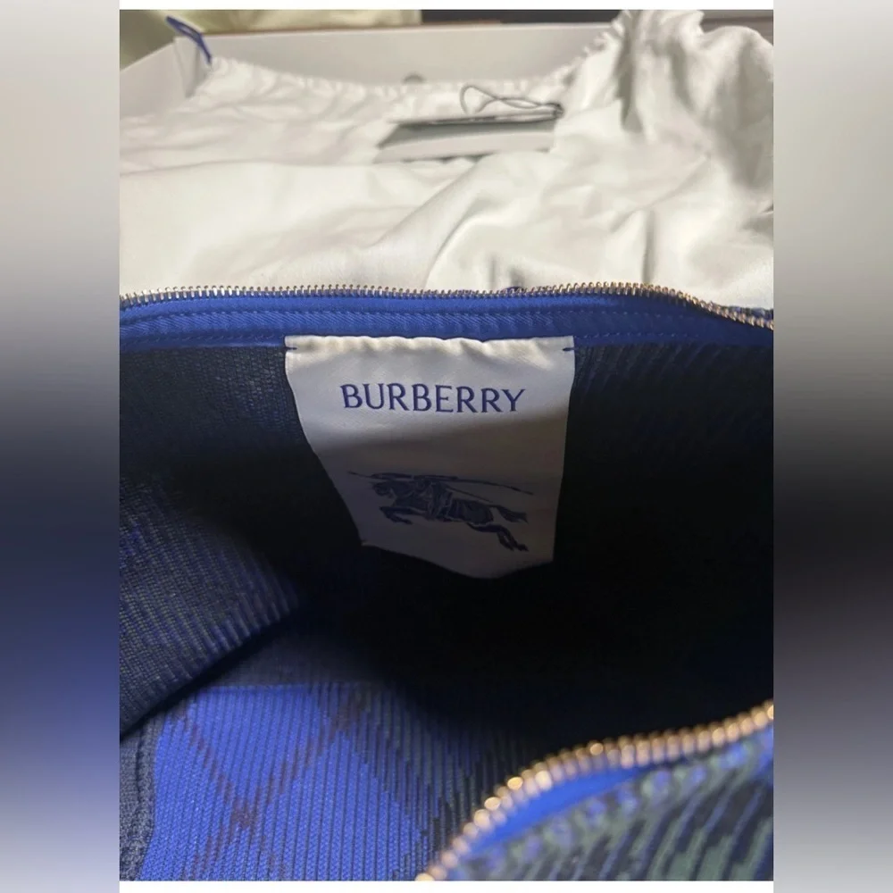 Burberry Medium Duffle Bag Handbag Knit knight color authentic luxe blue gold